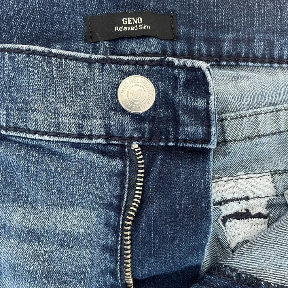 True Religion Jeans Mens 38X33 Blue Denim Geno Relaxed Slim Faded Casual